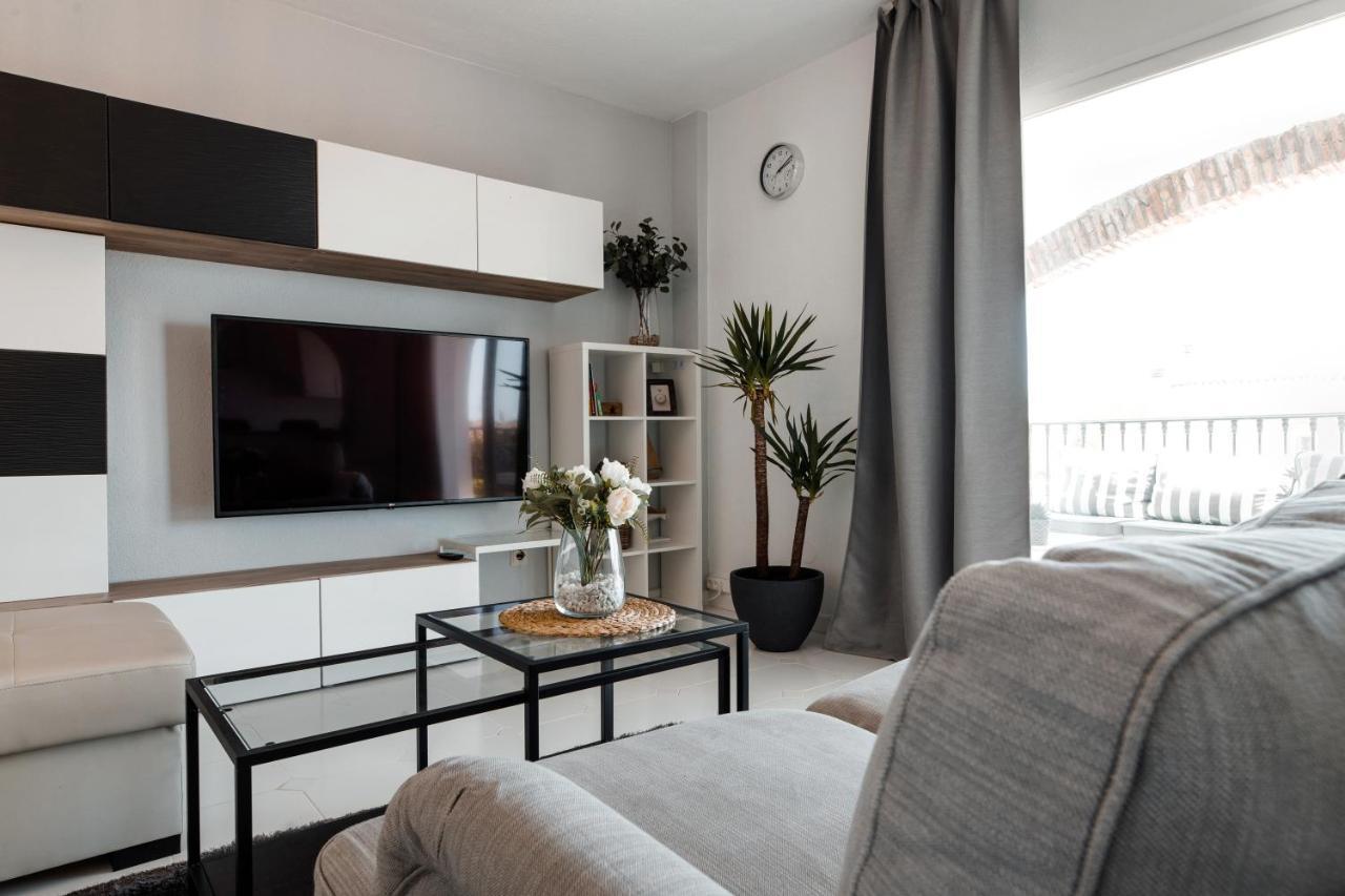 Spacious 2-Bedroom Apartment With Free Parking Sitio de Calahonda Dış mekan fotoğraf