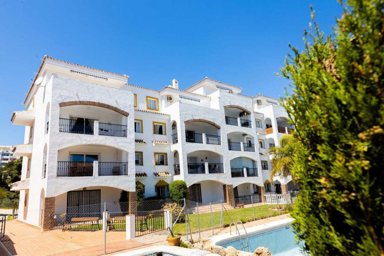 Spacious 2-Bedroom Apartment With Free Parking Sitio de Calahonda Dış mekan fotoğraf