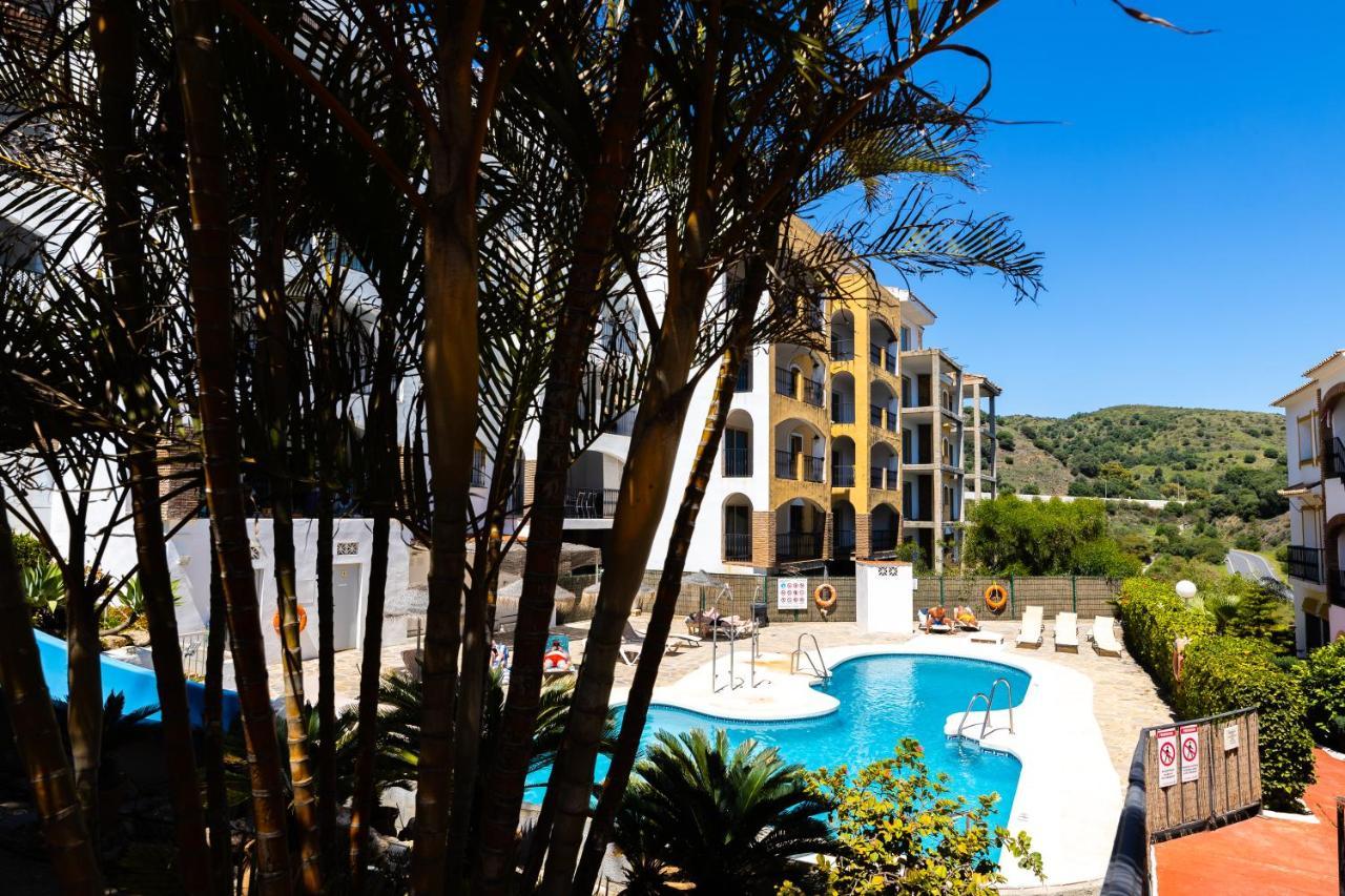 Spacious 2-Bedroom Apartment With Free Parking Sitio de Calahonda Dış mekan fotoğraf