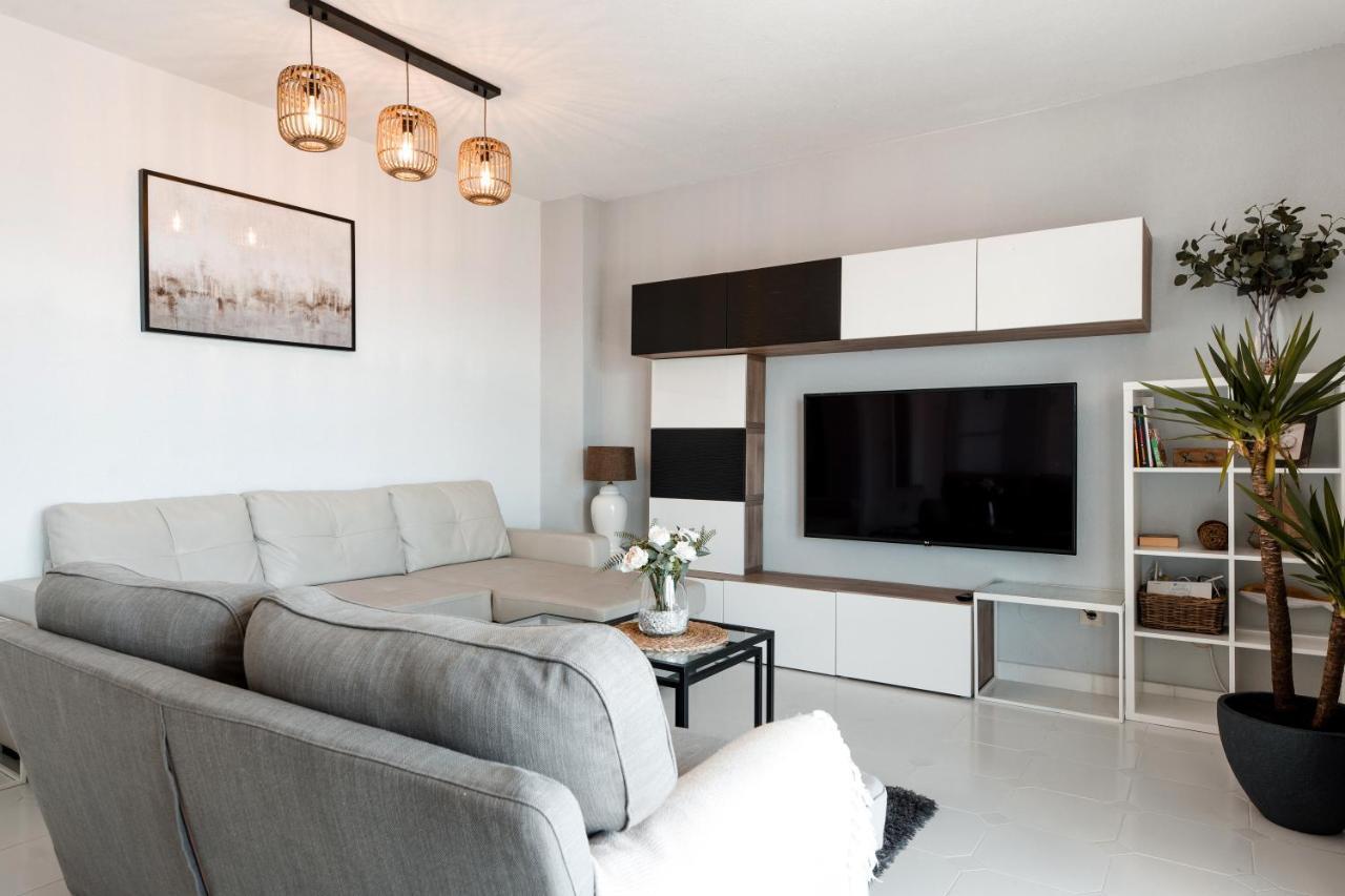 Spacious 2-Bedroom Apartment With Free Parking Sitio de Calahonda Dış mekan fotoğraf